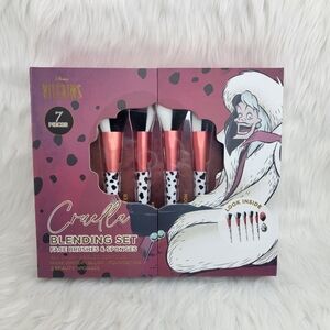 Disney Villains Cruella Blending Set Face Brushes & Sponges Limited Edition.